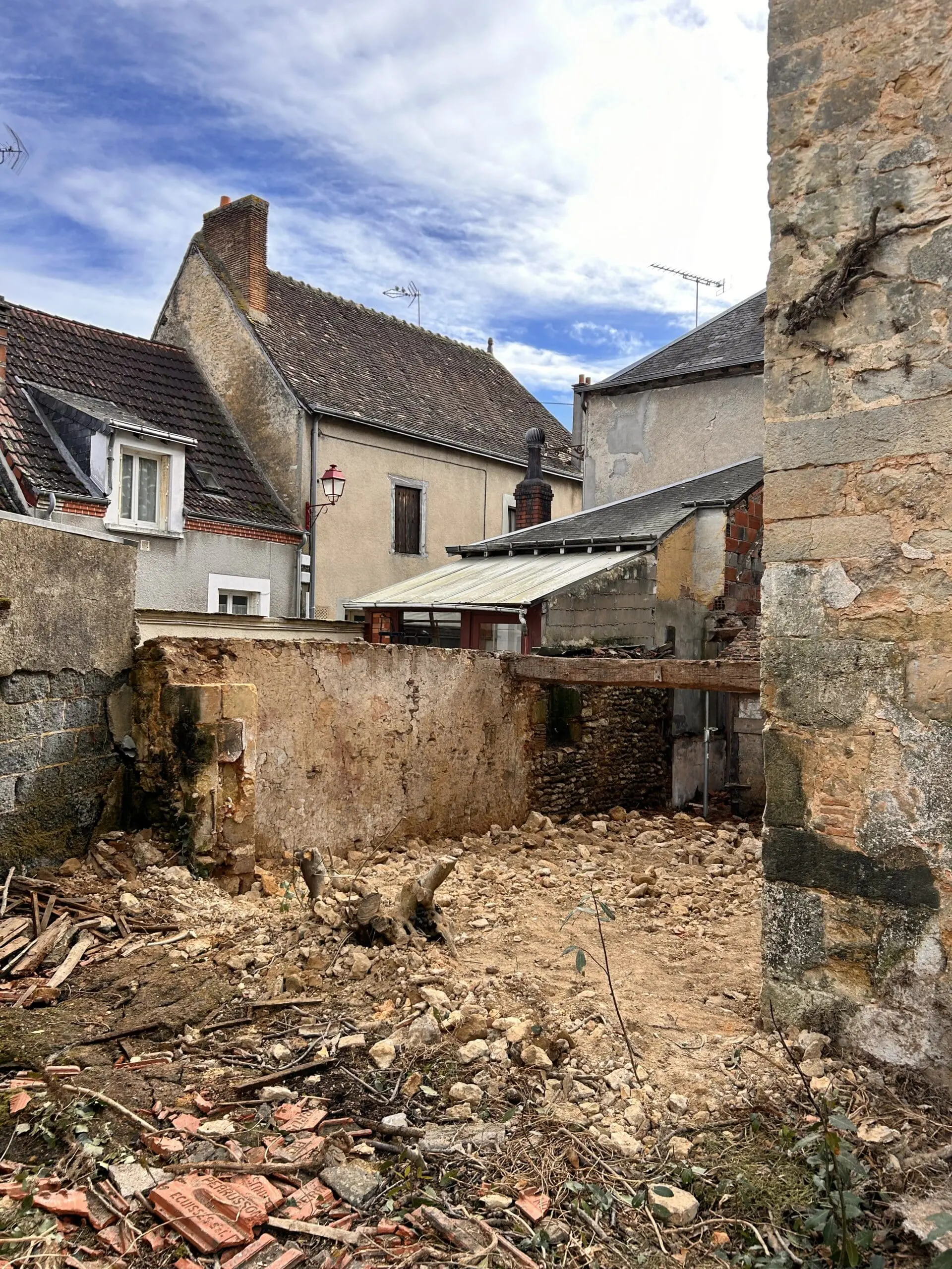 AC Du Propre, experts en démolition et nettoyages difficile dans la région Centre